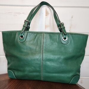 Michael Kors Elegant Green Leather Tote Bag
